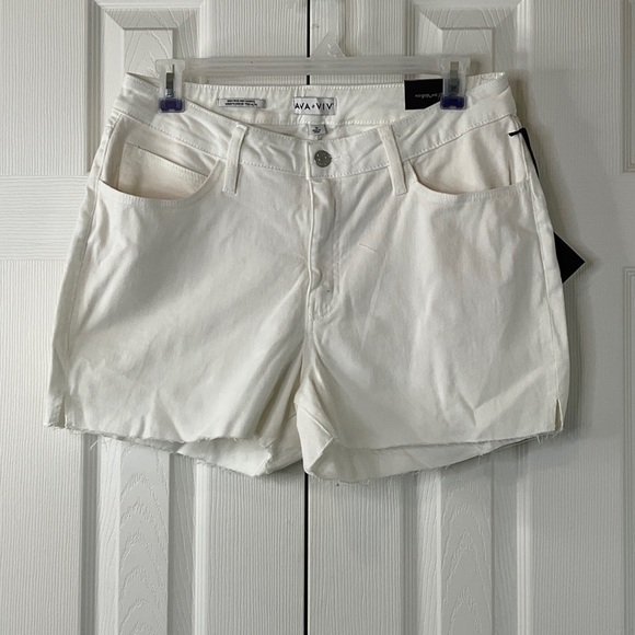 Ava & Viv - Women's High Rise Midi Shorts - White Various Sizes - Picture 2 of 11